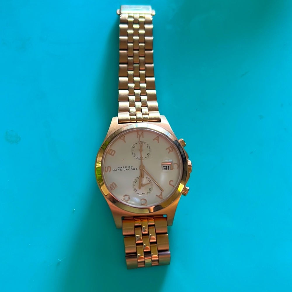 Marc Jacobs rose gold watch
